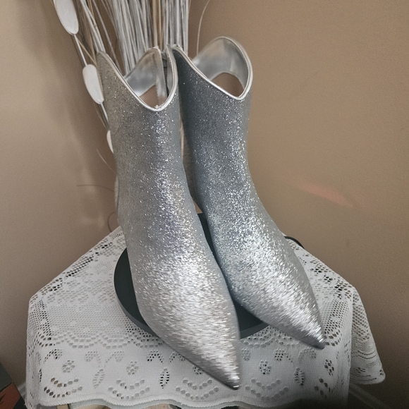 ON 34th Shoes - 💞❣️Womens On 34th Silver Glitter Pointed Toe Ankle Booties-Size 9-2" Heels NWOT